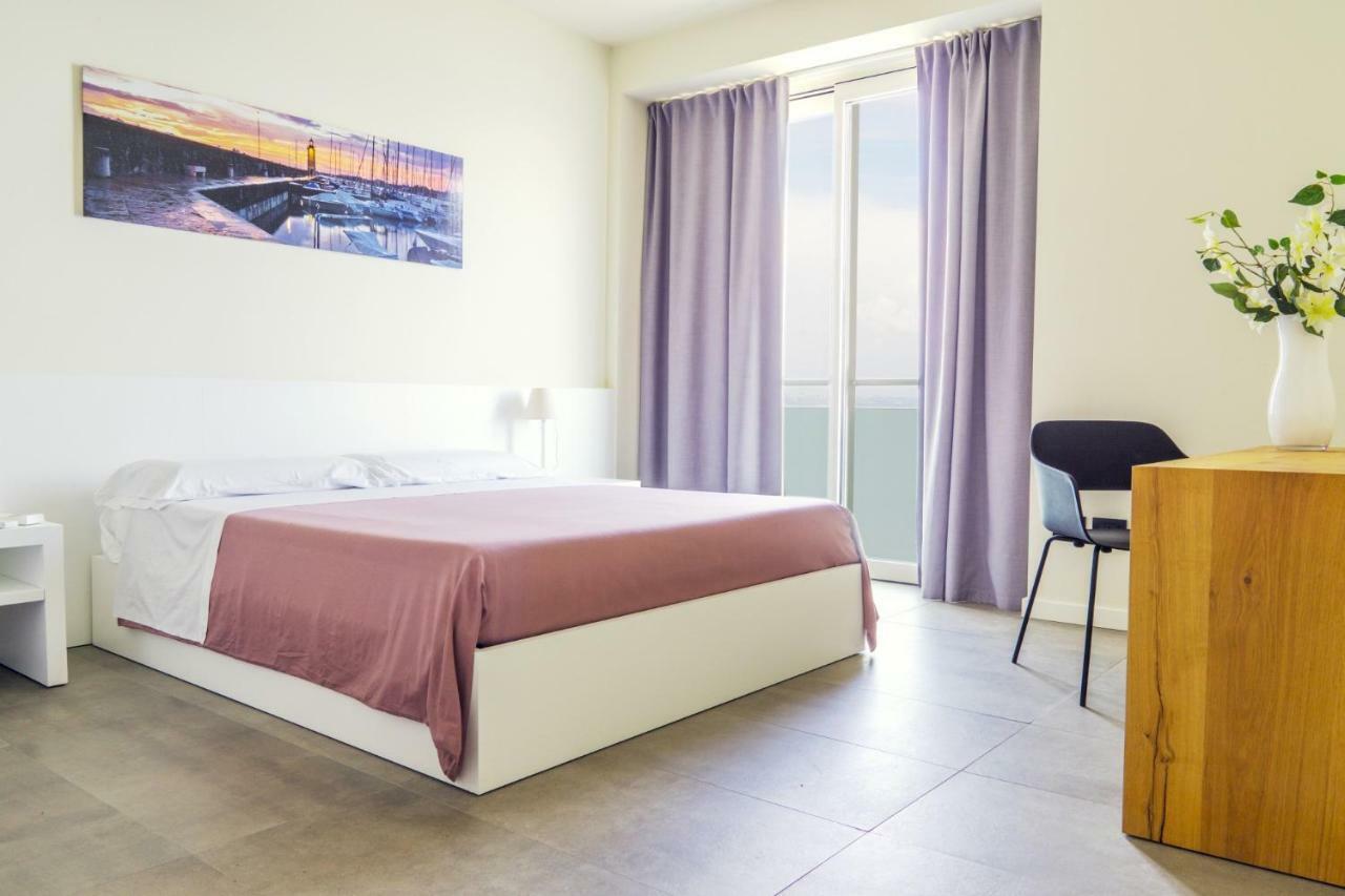 Garda Rooms Desenzano del Garda Kültér fotó